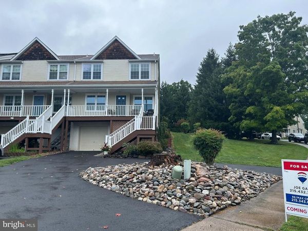28 COTTONWOOD DR, SOUTHAMPTON, PA 18966