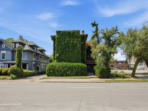 1704 N Pennsylvania Street , Indianapolis, IN 46202
