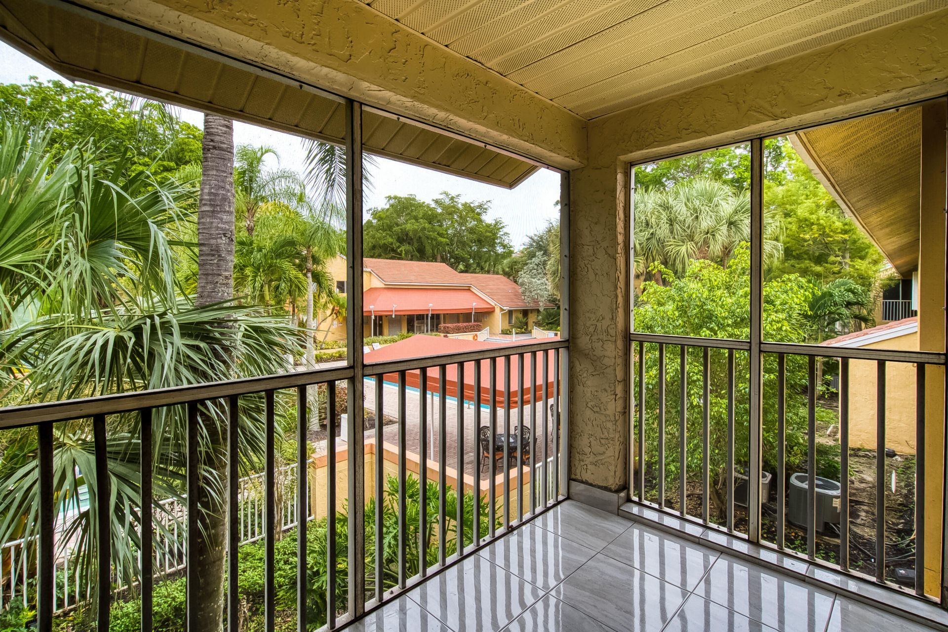 950 Coral Club Drive, Unit 950, Coral Springs, FL 33071 Photo
