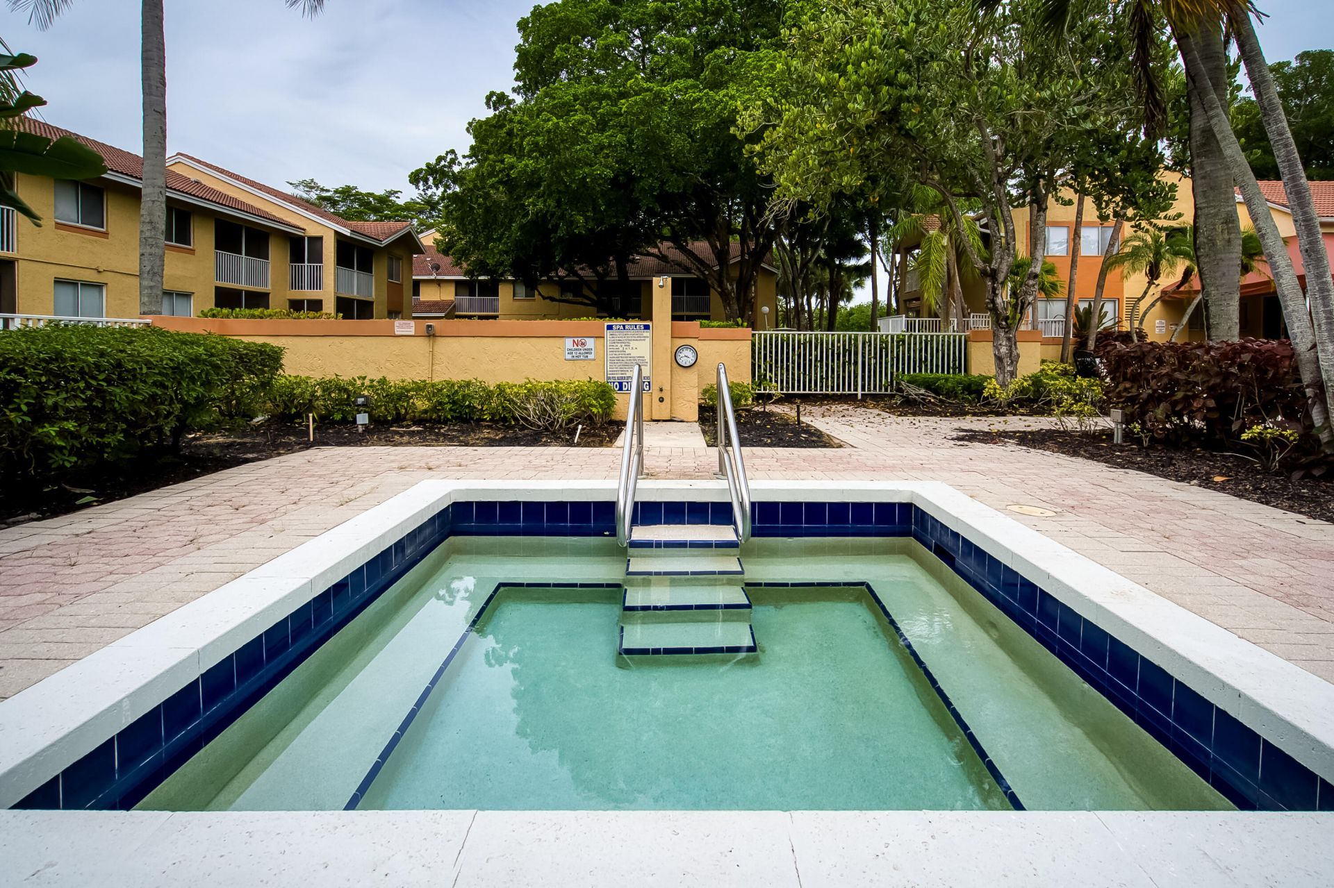 950 Coral Club Drive, Unit 950, Coral Springs, FL 33071 Photo