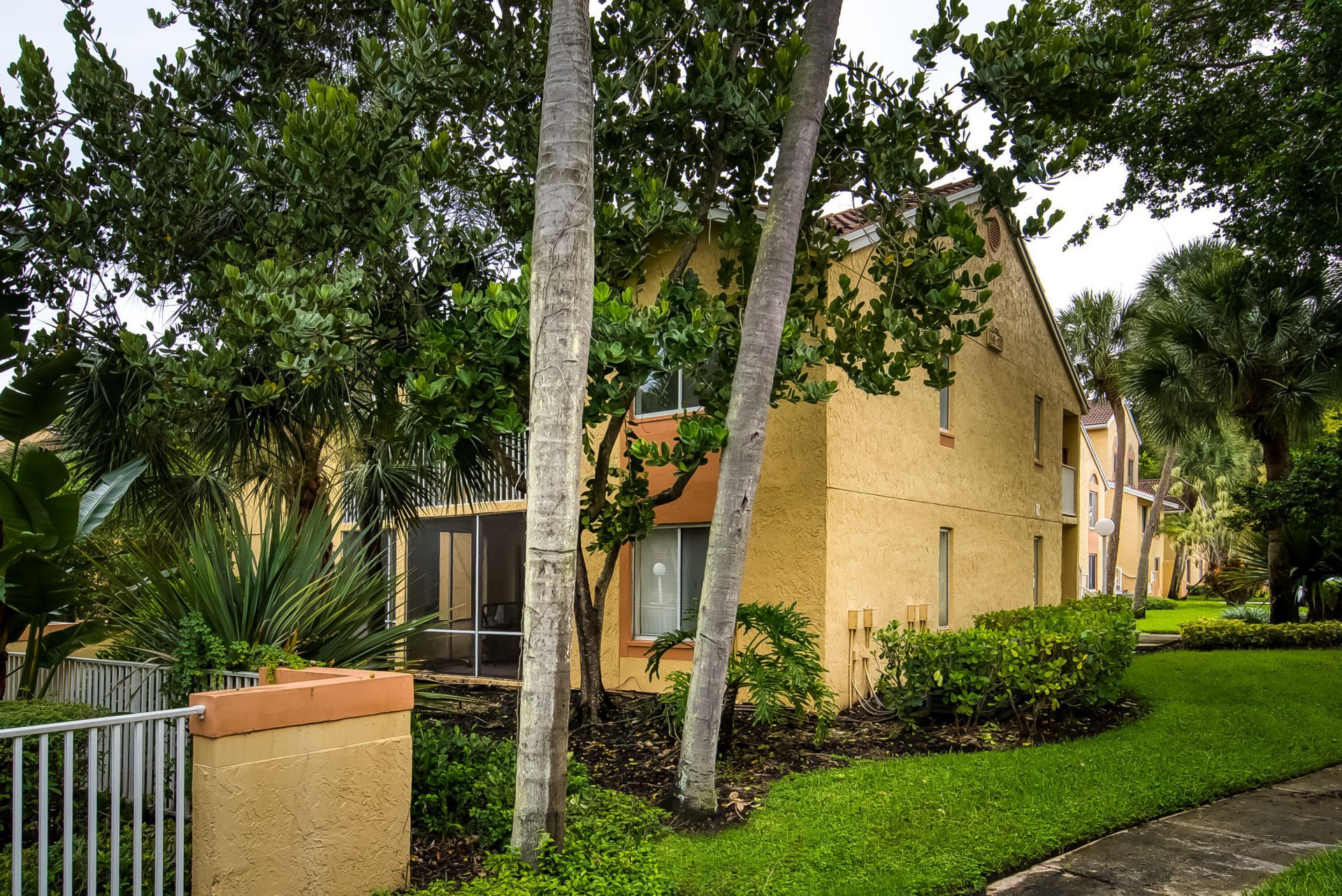 950 Coral Club Drive, Unit 950, Coral Springs, FL 33071 Photo