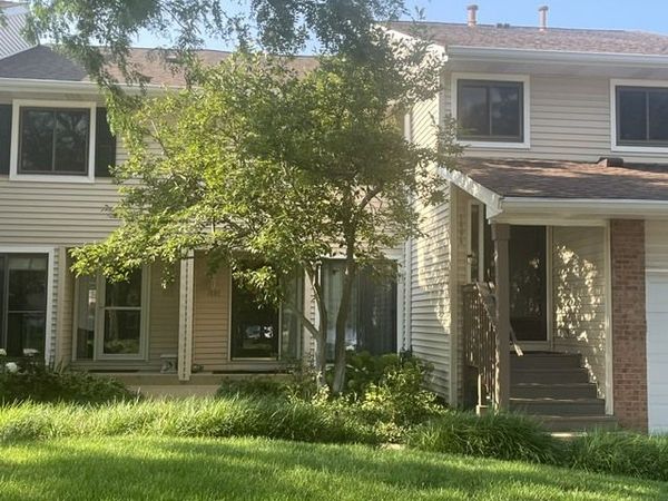 1002 Hidden Lake Drive , Unit 961, Buffalo Grove, IL 60089