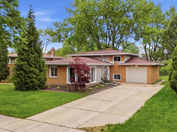 5 S Waterman Avenue , Arlington Heights, IL 60004
