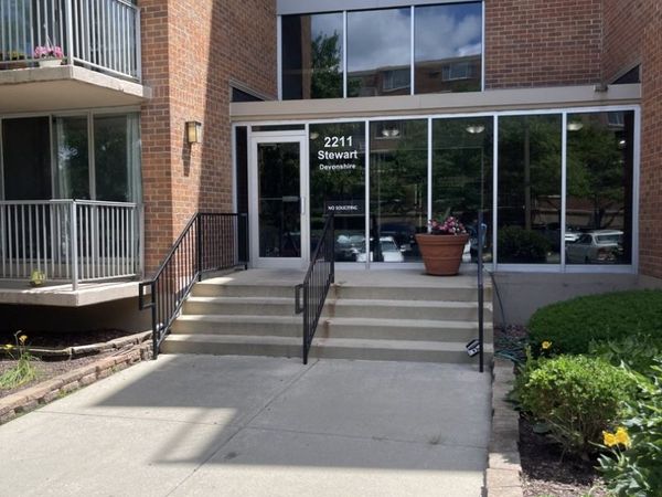 2211 S Stewart Avenue , Unit 1C, Lombard, IL 60148
