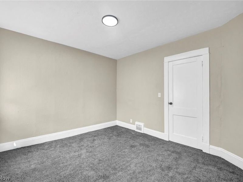 15517 Kipling Avenue, Cleveland, OH 44110 Photo 31