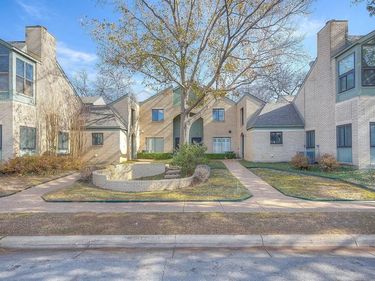 2633 Mccart Avenue, Fort Worth, TX 76110
