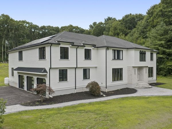 23 Ben's Way, Hopedale, MA 01747