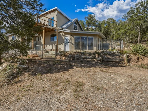 106 Mountain Valley Drive , Edgewood, NM 87015
