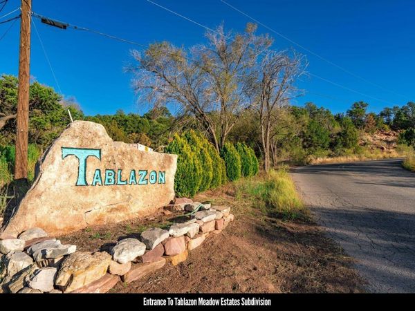 8 Tablazon Valley Drive , Tijeras, NM 87059