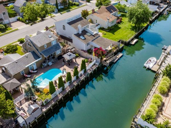 718 Farmers Avenue, Bellmore, NY 11710