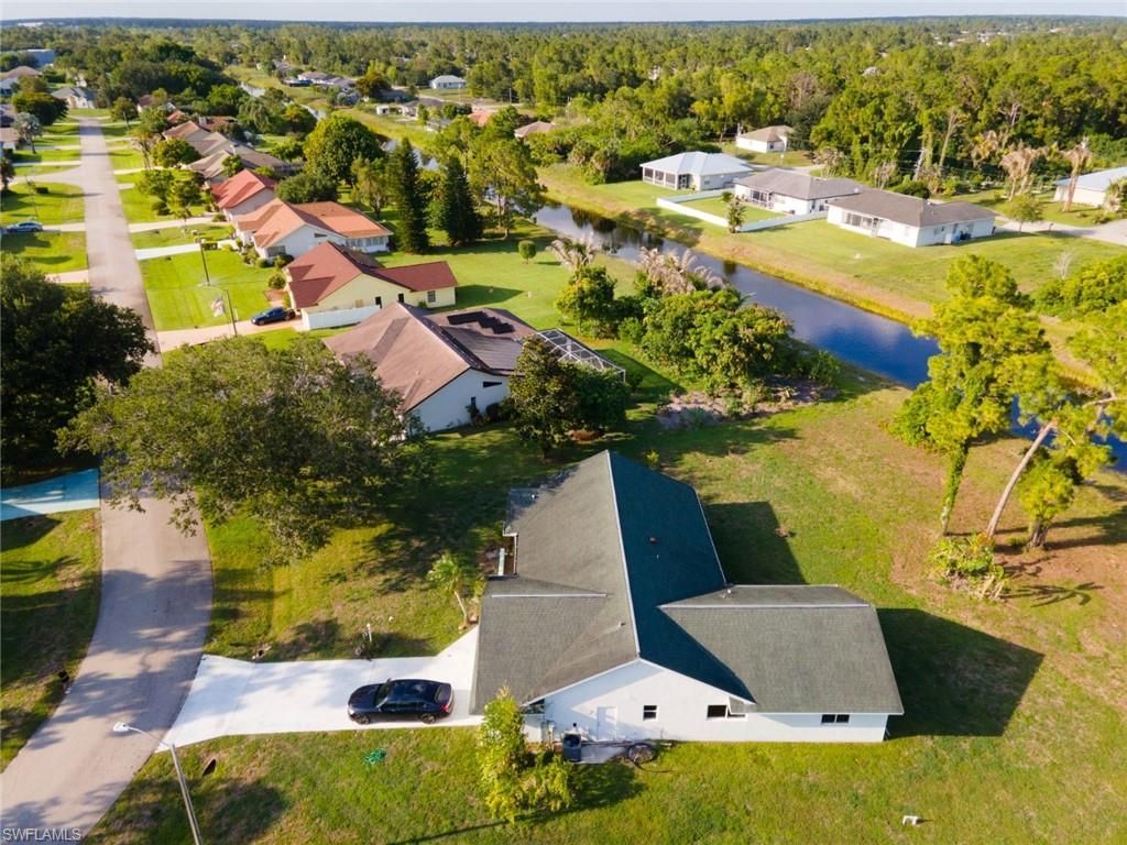 561 Foxcreek Dr, Lehigh Acres, FL 33974 Photo
