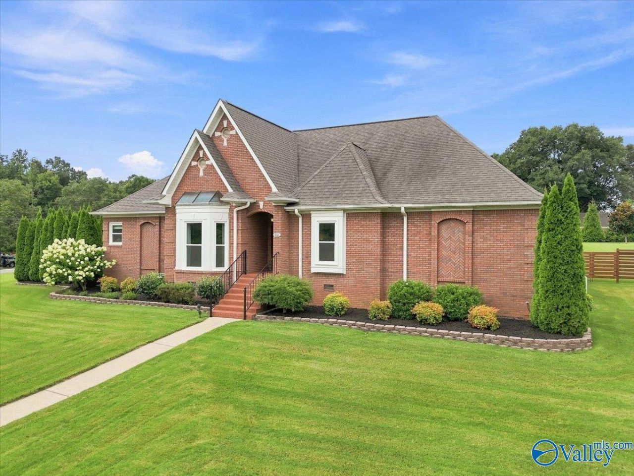 100 Ce Lee Circle, Huntsville, AL 35806 Main Photo
