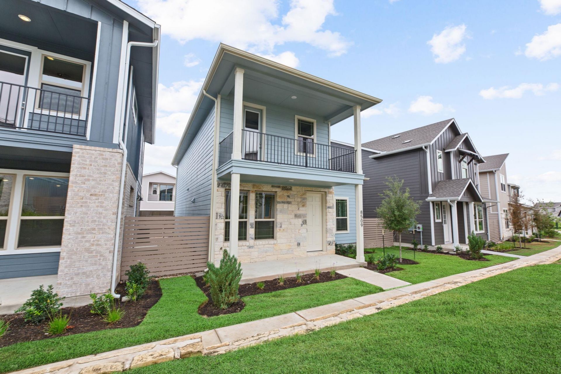 8509 Escovedo Dr, Unit 410, Austin, TX 78744 Main Photo