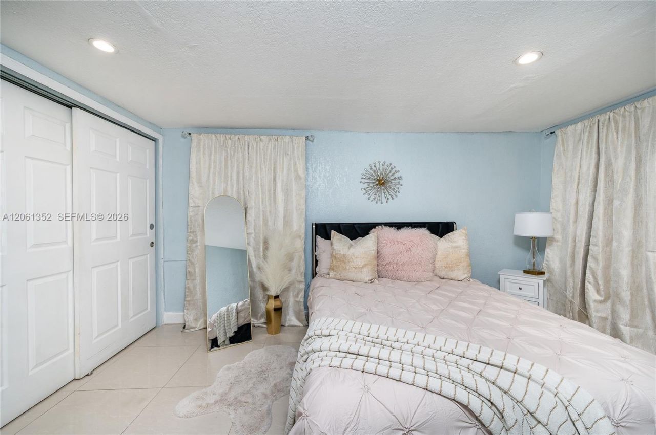 11451 SW 43rd St , Miami, FL 33165 Photo