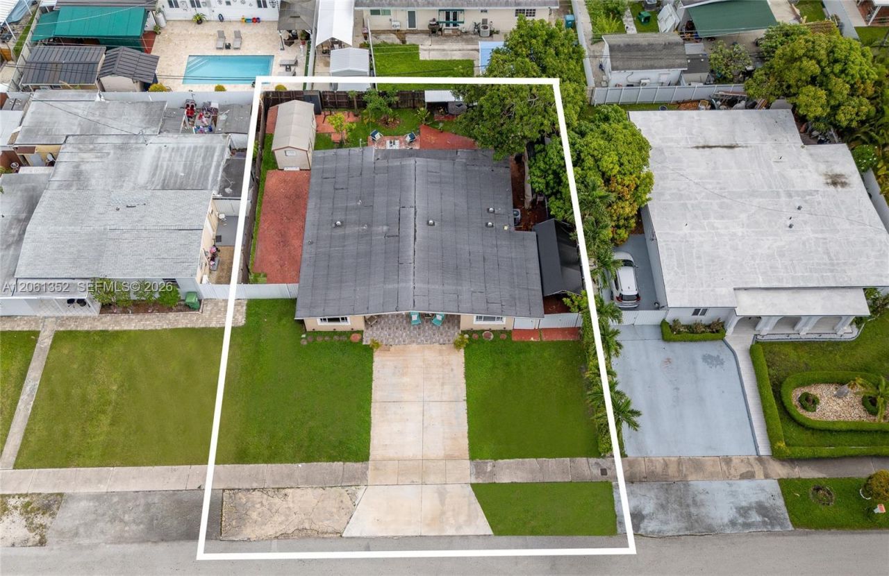 11451 SW 43rd St , Miami, FL 33165 Photo