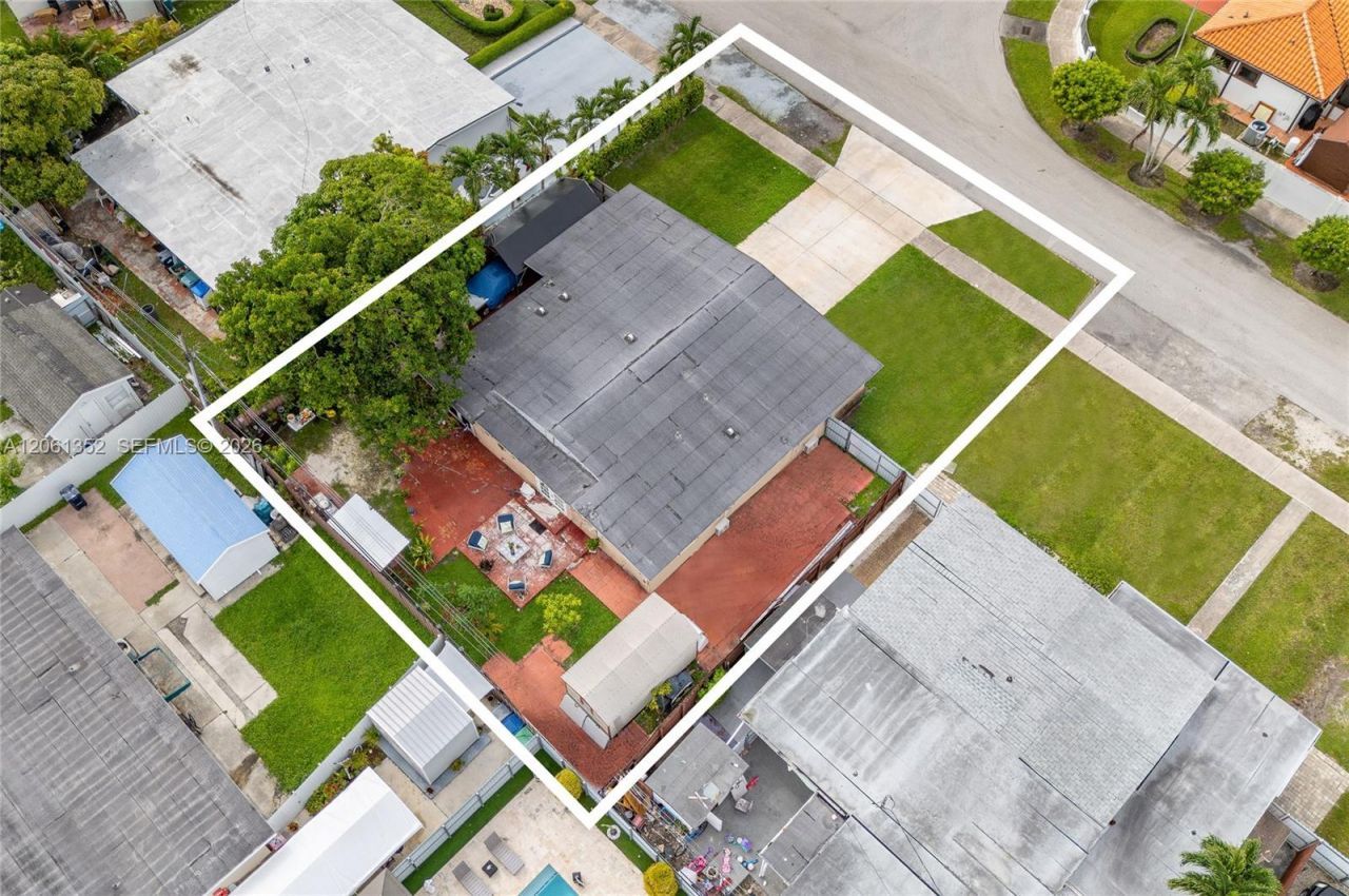 11451 SW 43rd St , Miami, FL 33165 Photo
