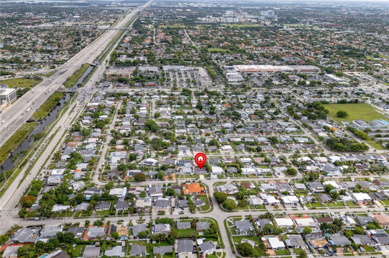 11451 SW 43rd St , Miami, FL 33165 Photo
