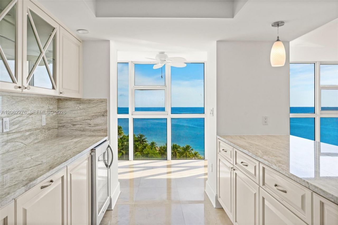 600 Grapetree Dr, Unit 11DN, Key Biscayne, FL 33149 Photo