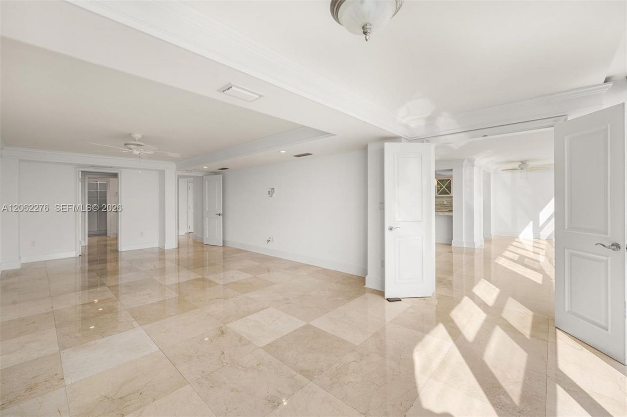 600 Grapetree Dr, Unit 11DN, Key Biscayne, FL 33149 Photo