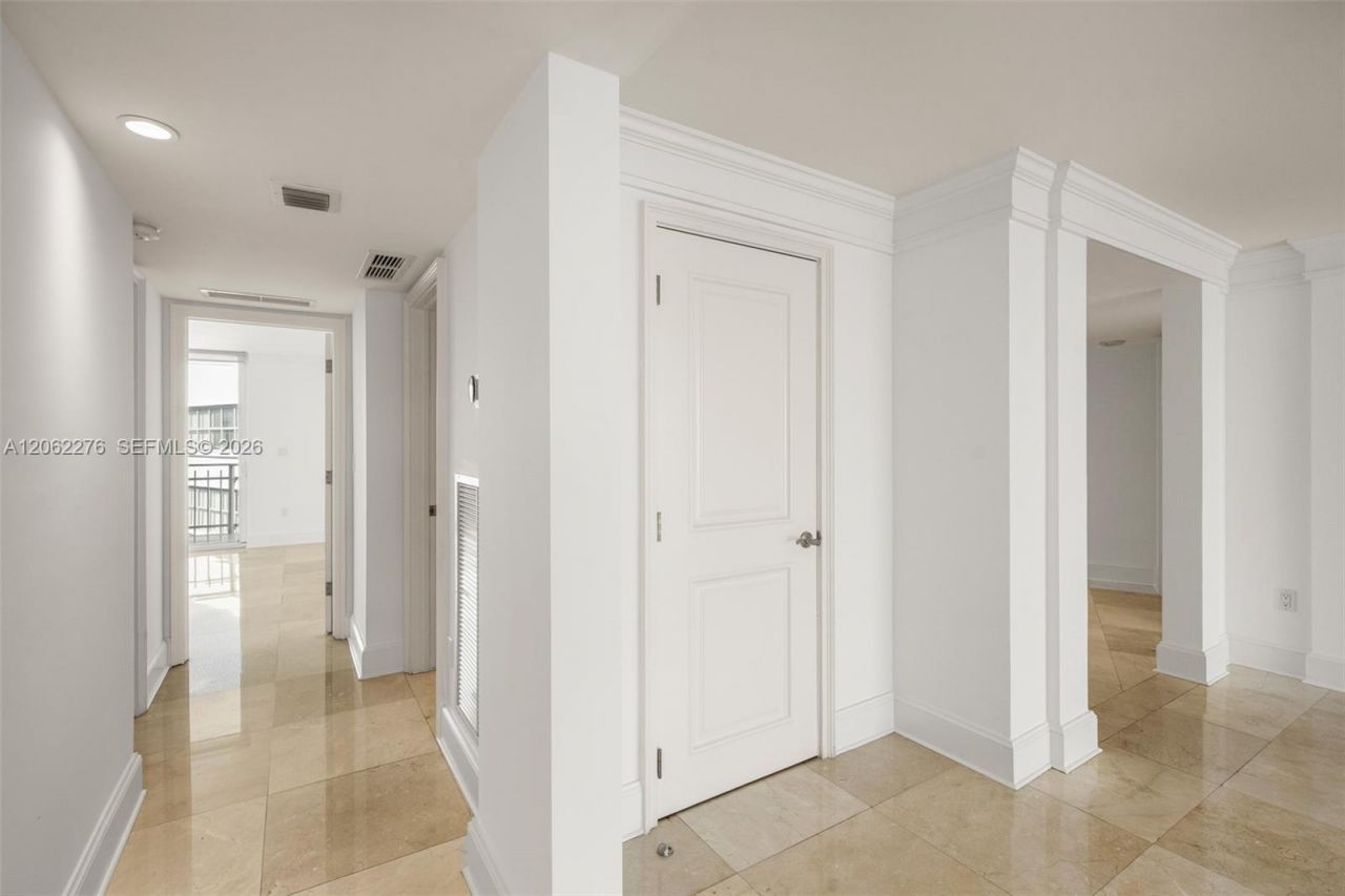 600 Grapetree Dr, Unit 11DN, Key Biscayne, FL 33149 Photo