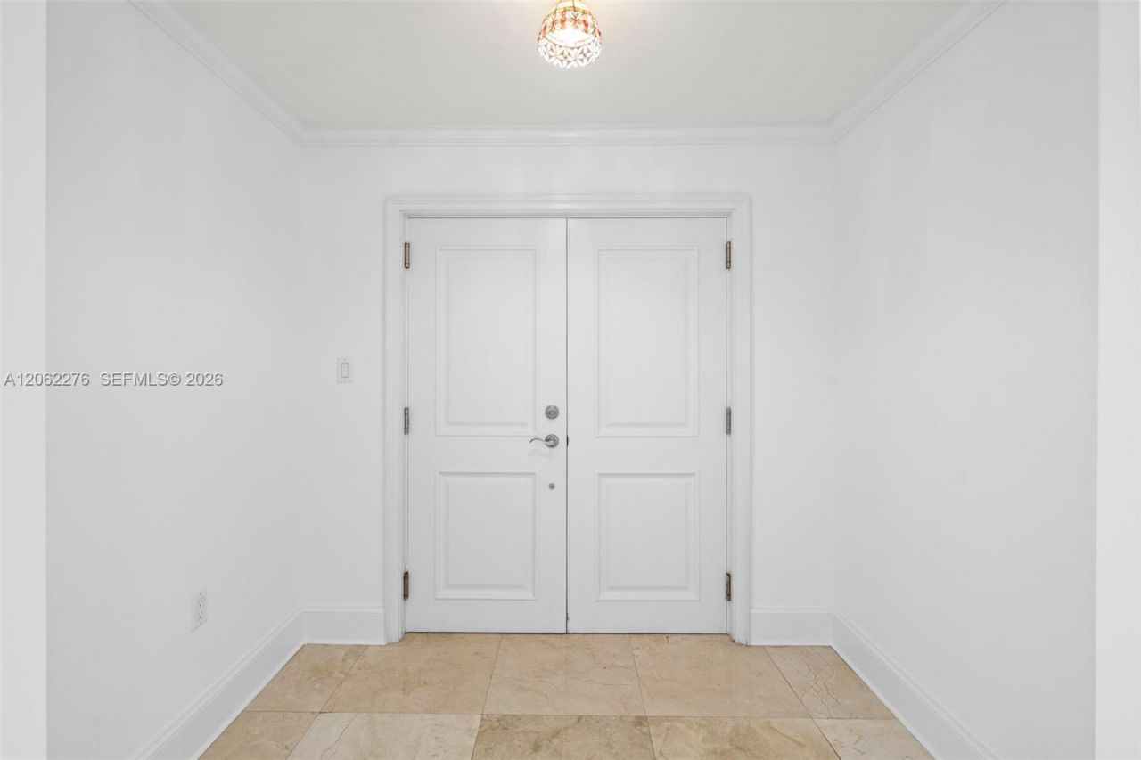 600 Grapetree Dr, Unit 11DN, Key Biscayne, FL 33149 Photo
