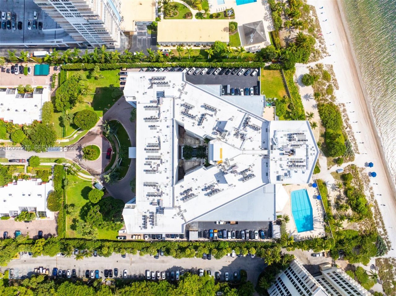 600 Grapetree Dr, Unit 11DN, Key Biscayne, FL 33149 Photo