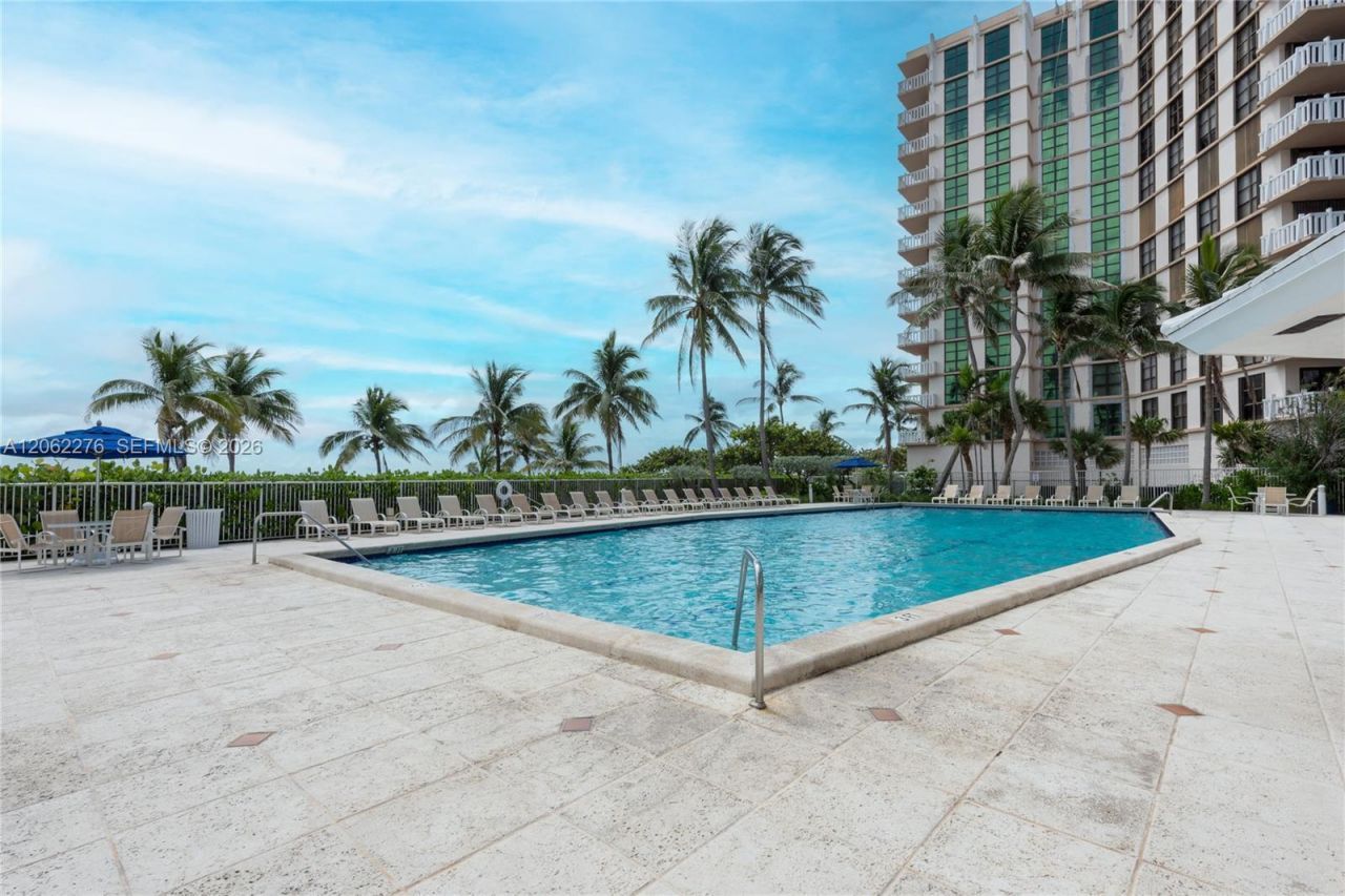 600 Grapetree Dr, Unit 11DN, Key Biscayne, FL 33149 Photo