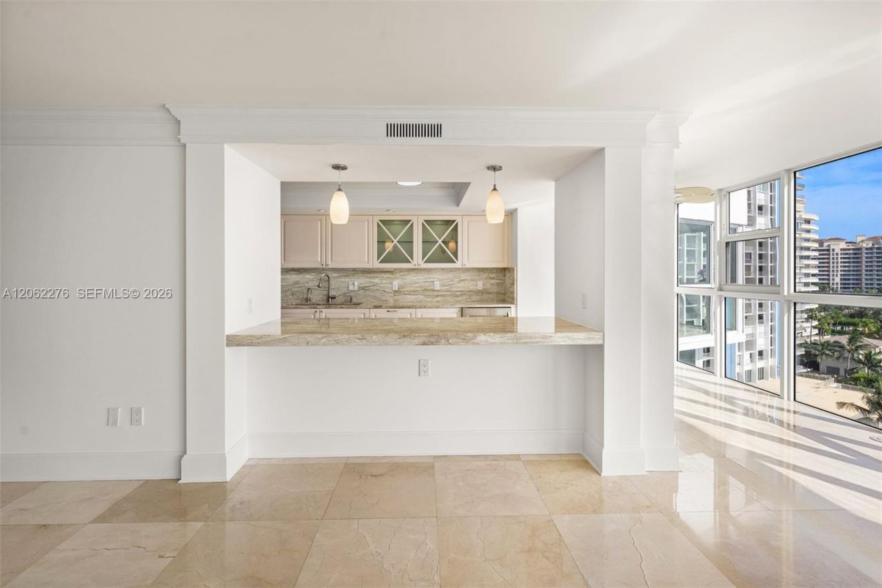 600 Grapetree Dr, Unit 11DN, Key Biscayne, FL 33149 Photo