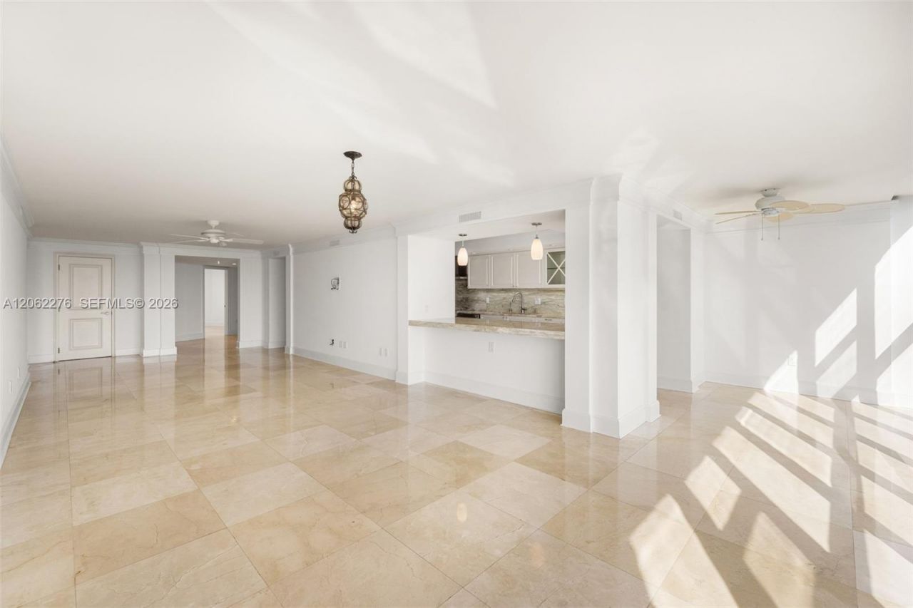600 Grapetree Dr, Unit 11DN, Key Biscayne, FL 33149 Photo