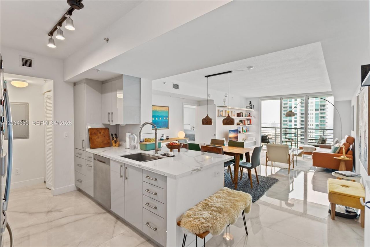 325 S Biscayne Blvd , Unit 3421, Miami, FL 33131 Photo
