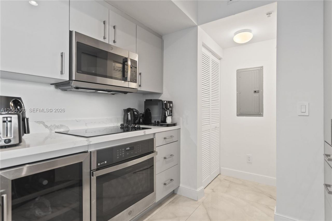 325 S Biscayne Blvd , Unit 3421, Miami, FL 33131 Photo