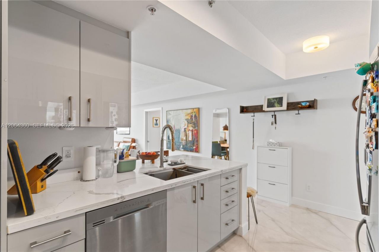 325 S Biscayne Blvd , Unit 3421, Miami, FL 33131 Photo