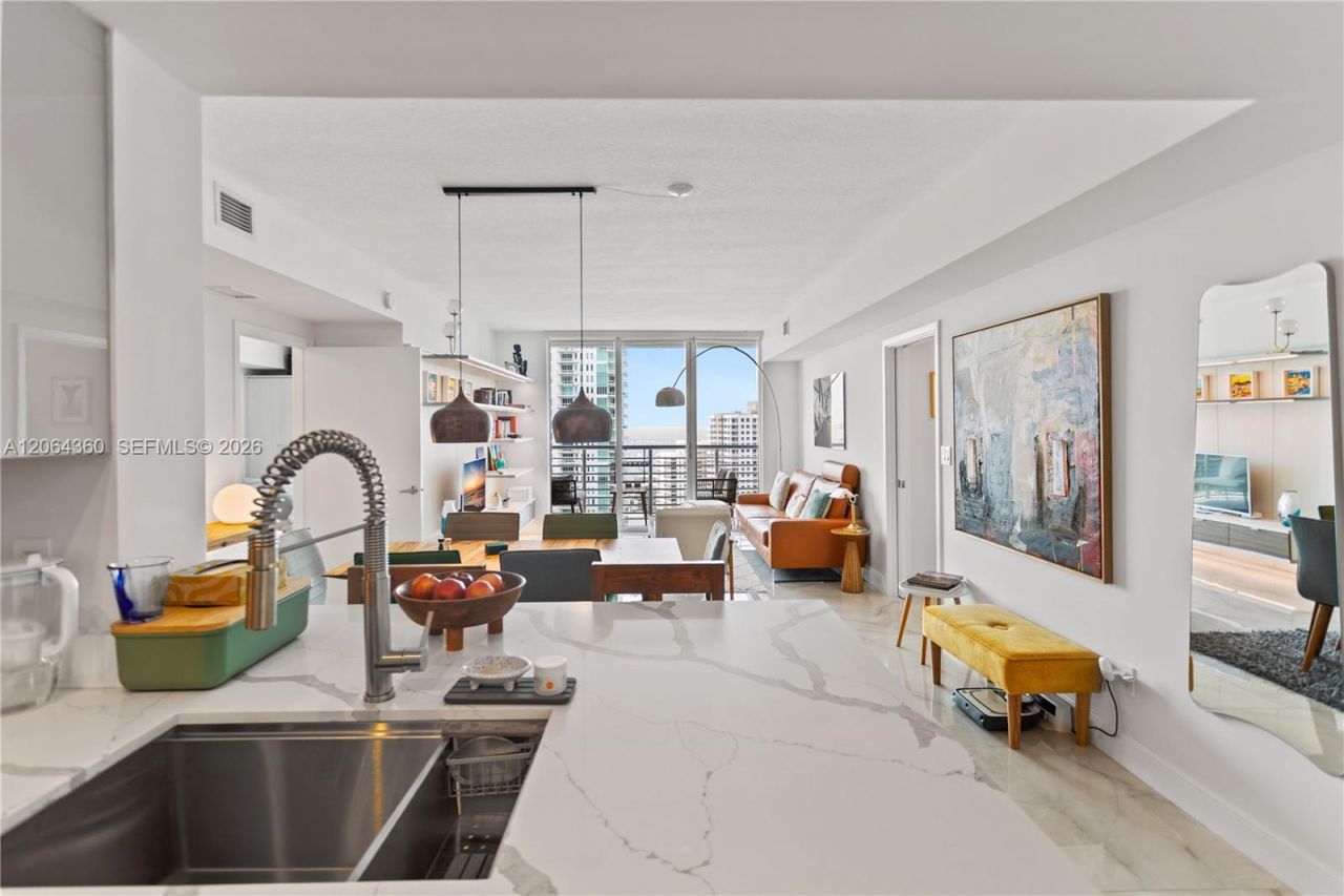 325 S Biscayne Blvd , Unit 3421, Miami, FL 33131 Photo