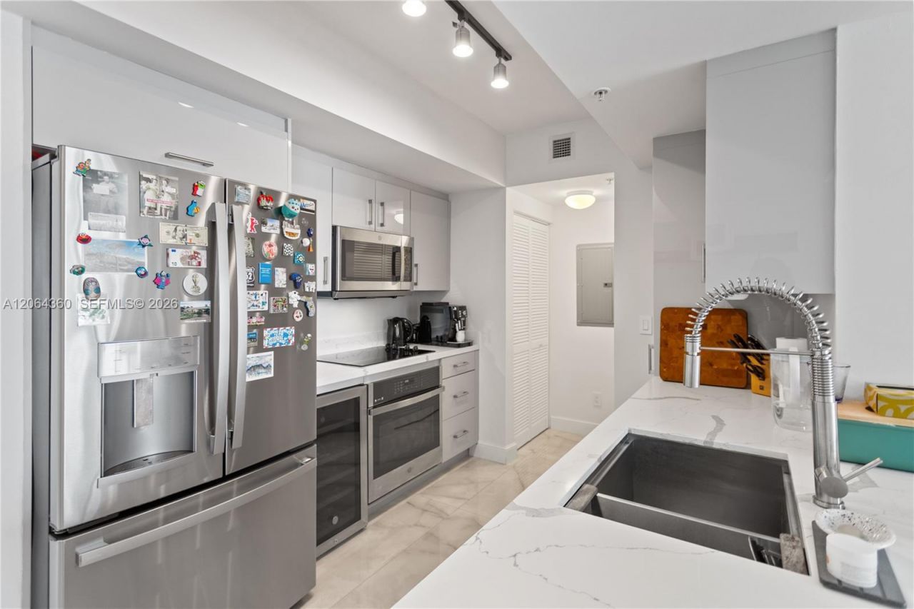 325 S Biscayne Blvd , Unit 3421, Miami, FL 33131 Photo