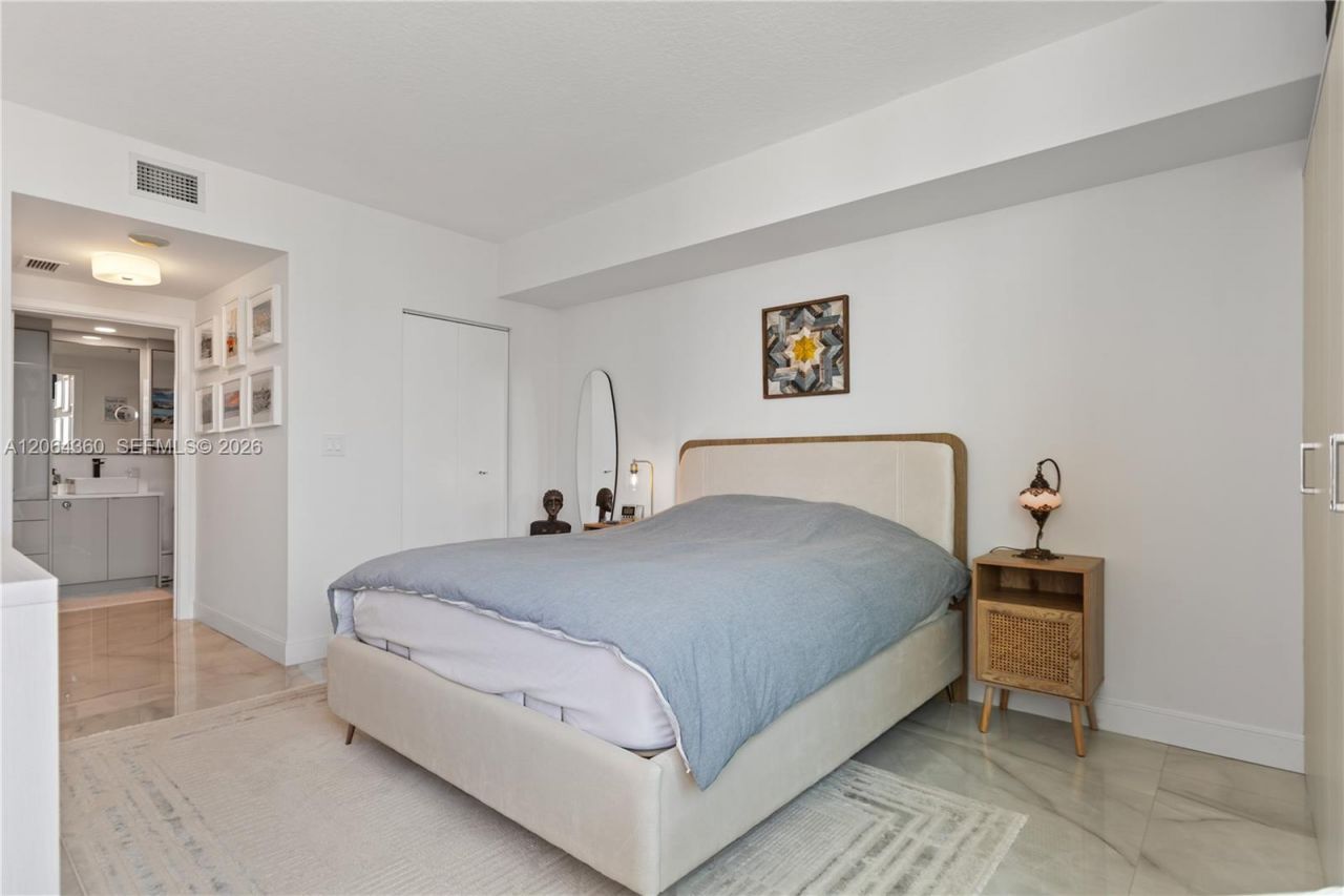 325 S Biscayne Blvd , Unit 3421, Miami, FL 33131 Photo