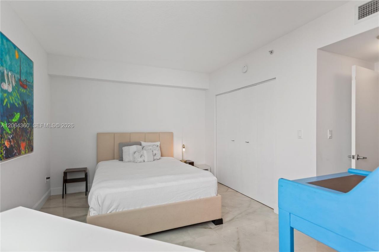 325 S Biscayne Blvd , Unit 3421, Miami, FL 33131 Photo