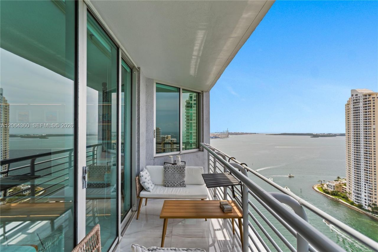 325 S Biscayne Blvd , Unit 3421, Miami, FL 33131 Photo