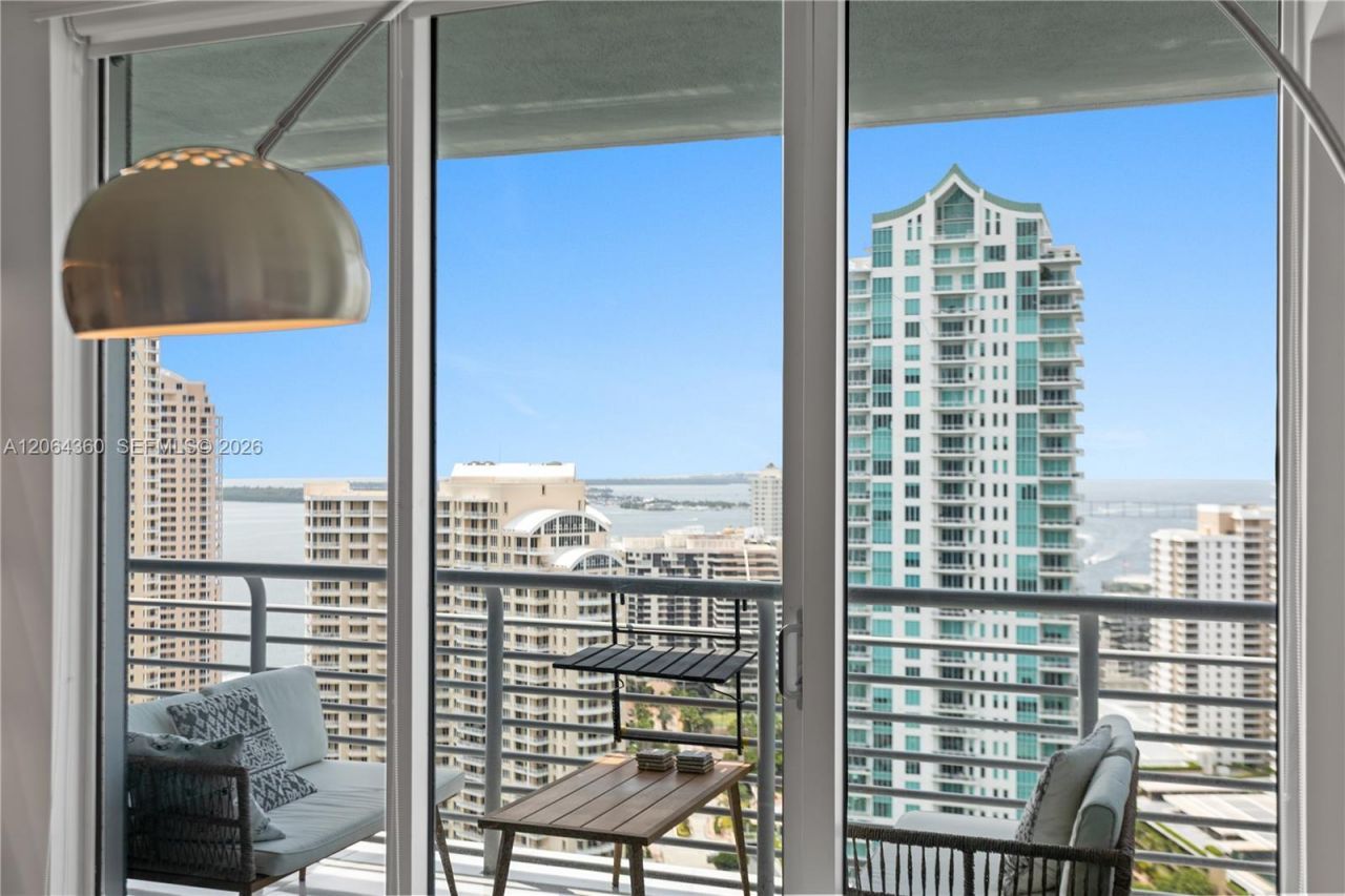 325 S Biscayne Blvd , Unit 3421, Miami, FL 33131 Photo