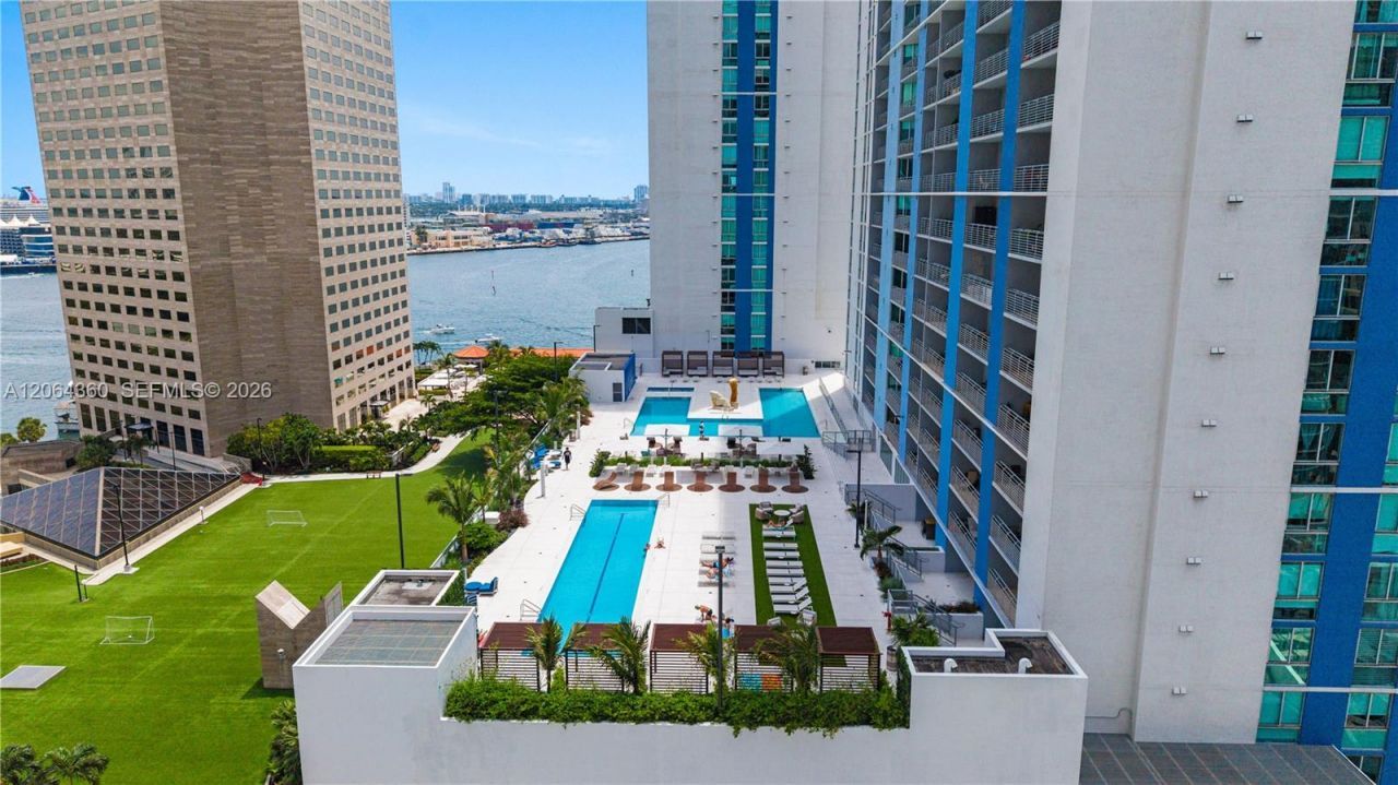 325 S Biscayne Blvd , Unit 3421, Miami, FL 33131 Photo