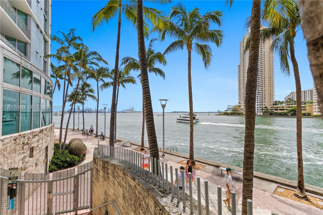 325 S Biscayne Blvd , Unit 3421, Miami, FL 33131 Photo