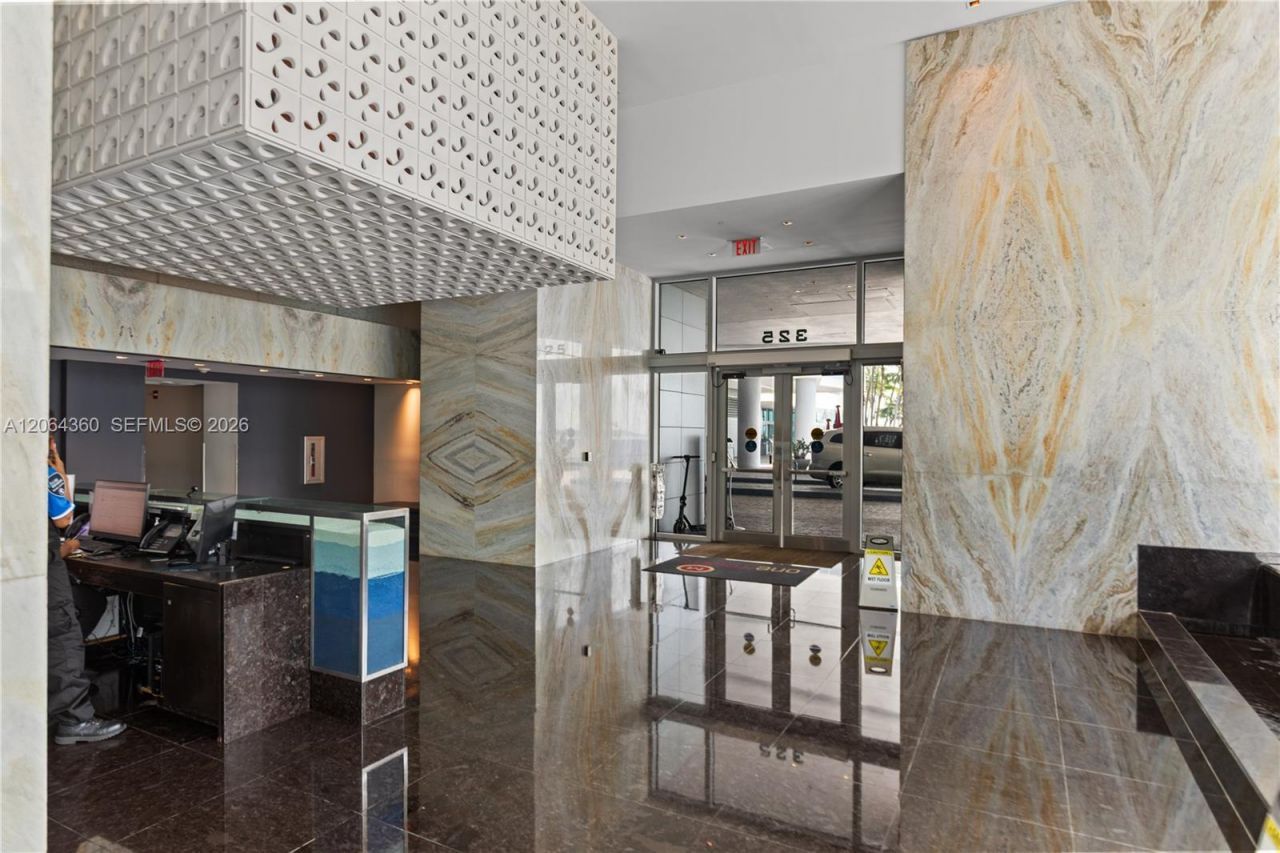 325 S Biscayne Blvd , Unit 3421, Miami, FL 33131 Photo