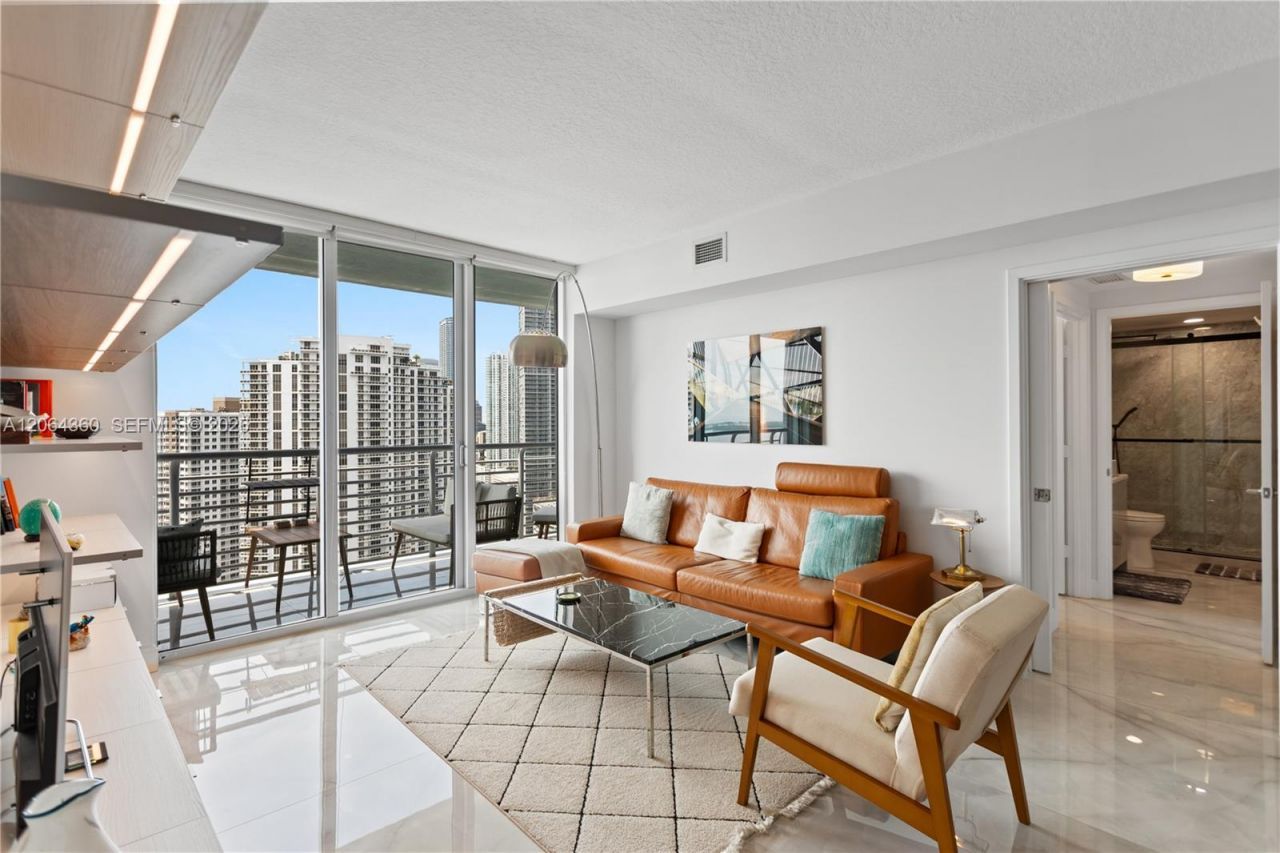 325 S Biscayne Blvd , Unit 3421, Miami, FL 33131 Photo