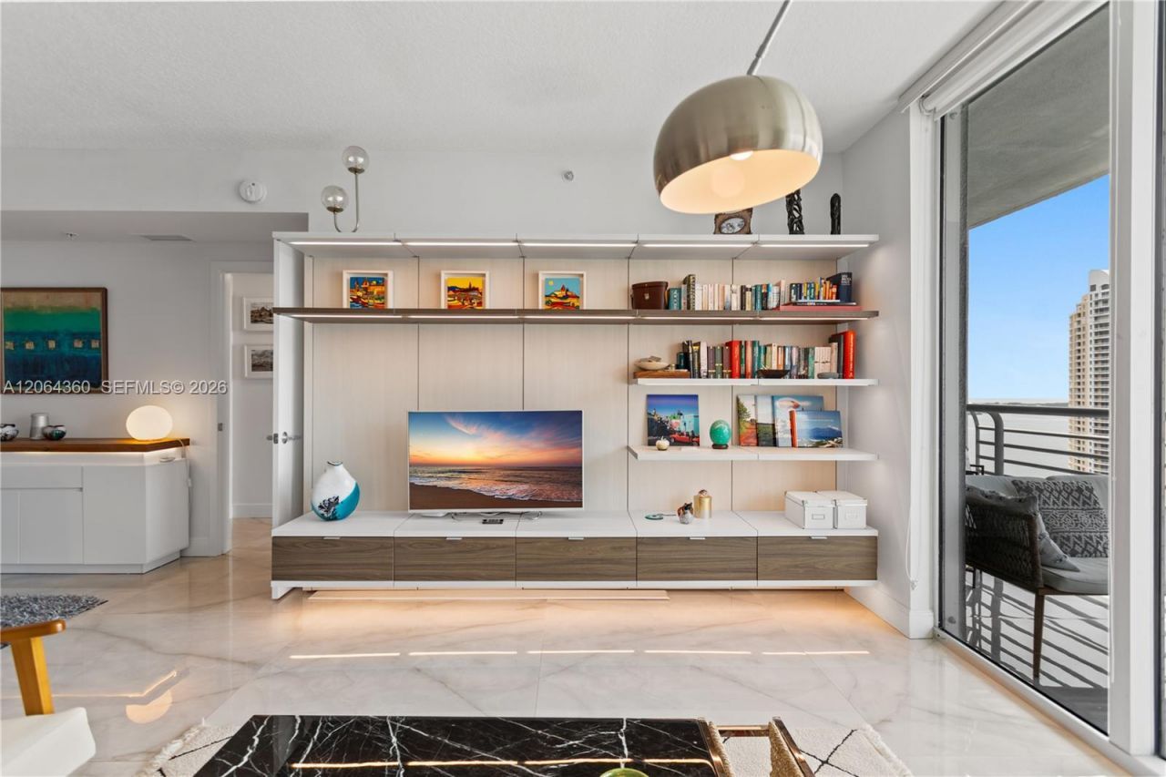 325 S Biscayne Blvd , Unit 3421, Miami, FL 33131 Photo