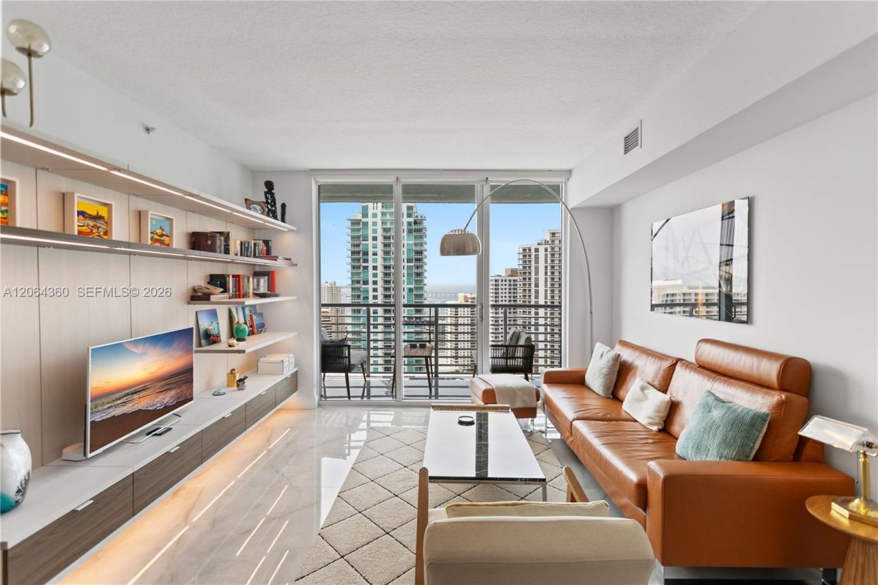 325 S Biscayne Blvd , Unit 3421, Miami, FL 33131 Photo