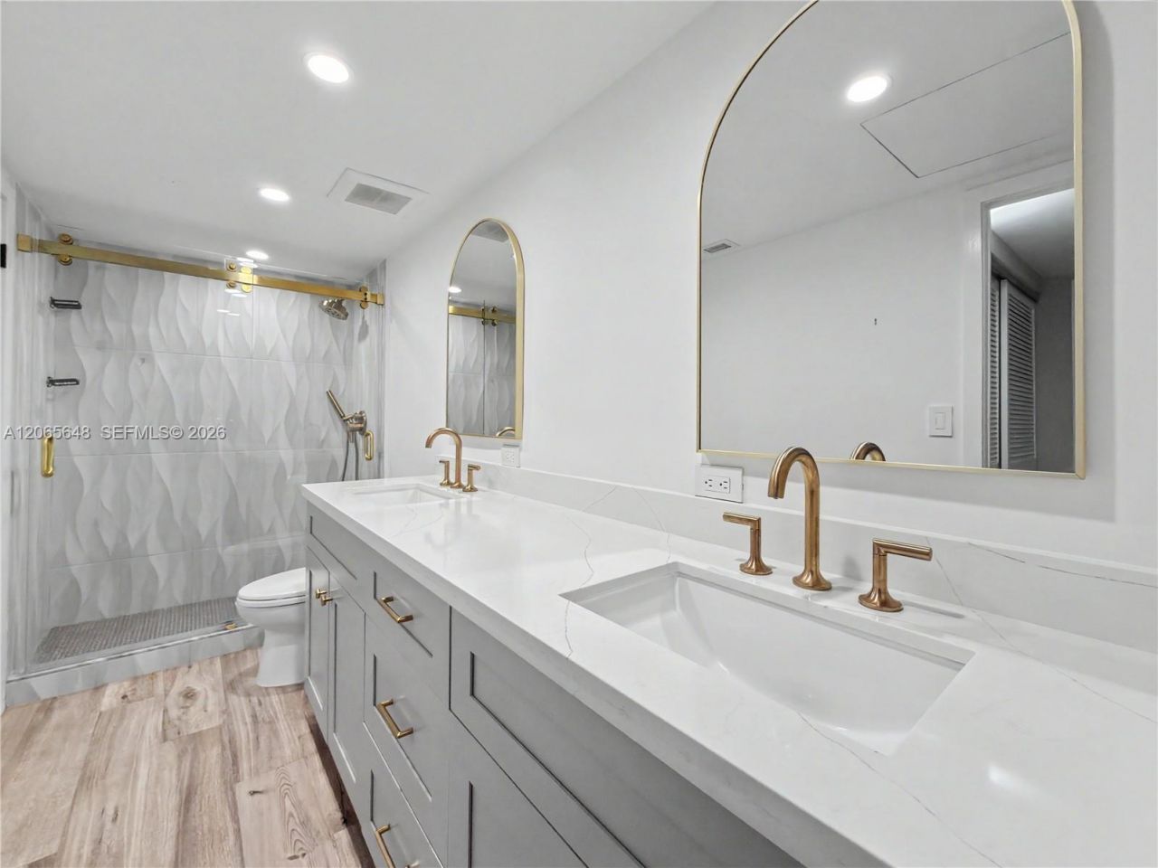90 Edgewater Dr, Unit 818, Coral Gables, FL 33133 Photo