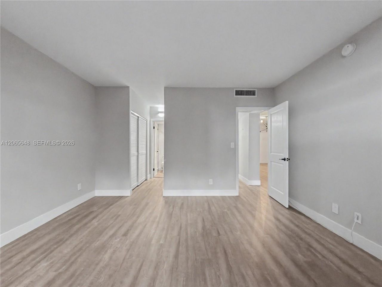 90 Edgewater Dr, Unit 818, Coral Gables, FL 33133 Photo