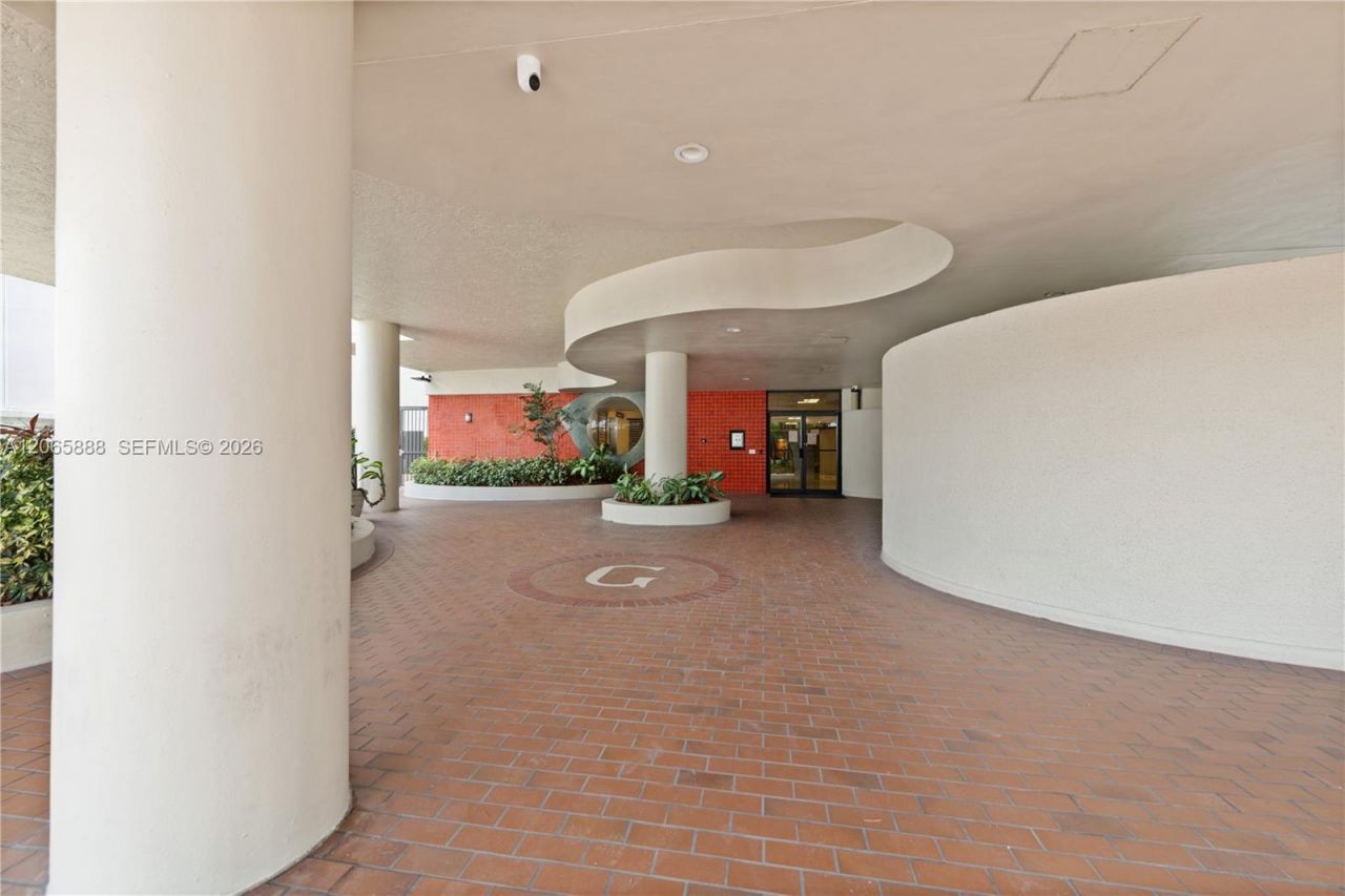 1621 Collins Ave , Unit 908, Miami Beach, FL 33139 Photo
