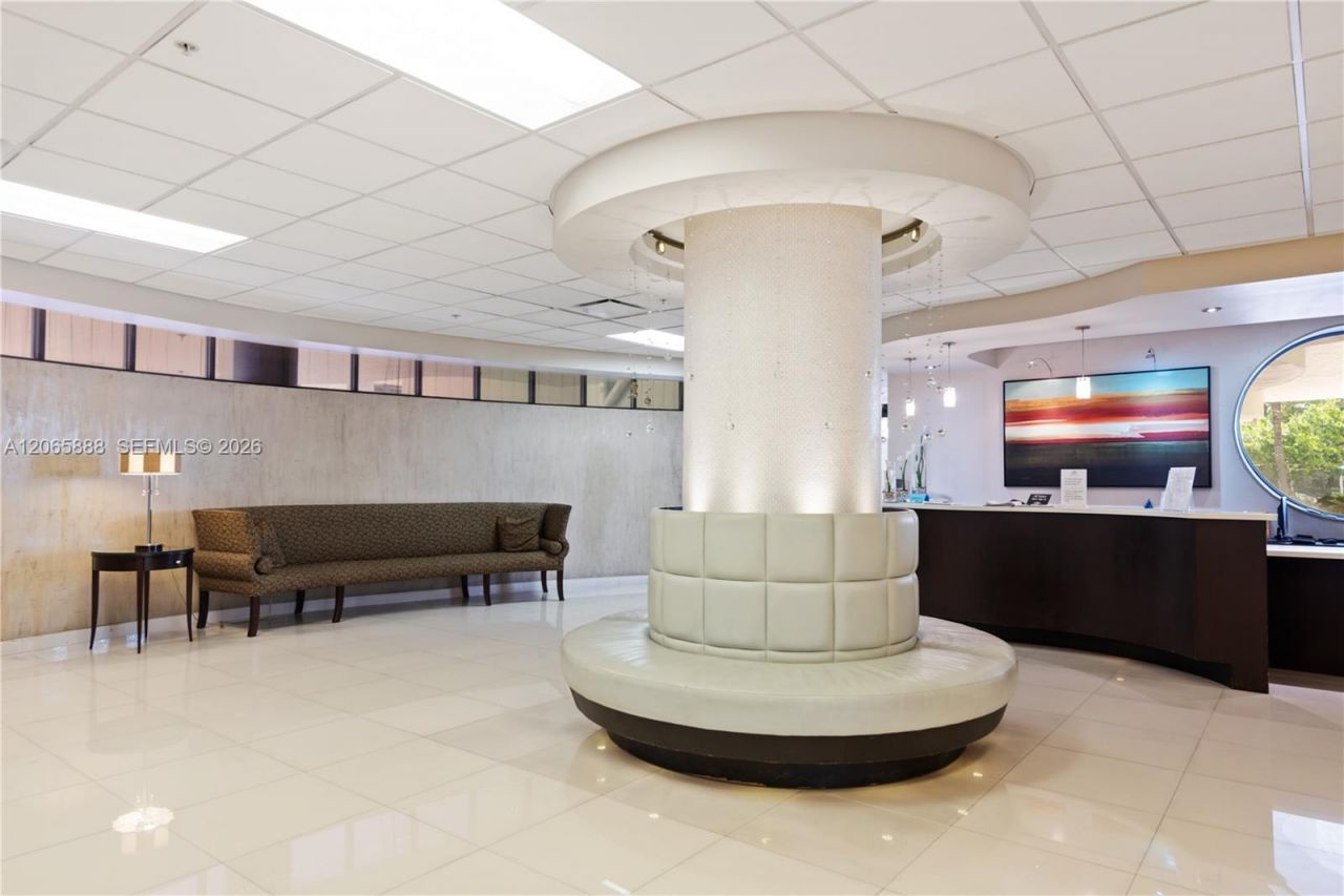 1621 Collins Ave , Unit 908, Miami Beach, FL 33139 Photo