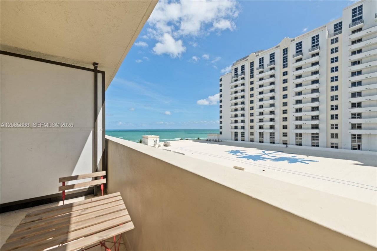 1621 Collins Ave , Unit 908, Miami Beach, FL 33139 Photo
