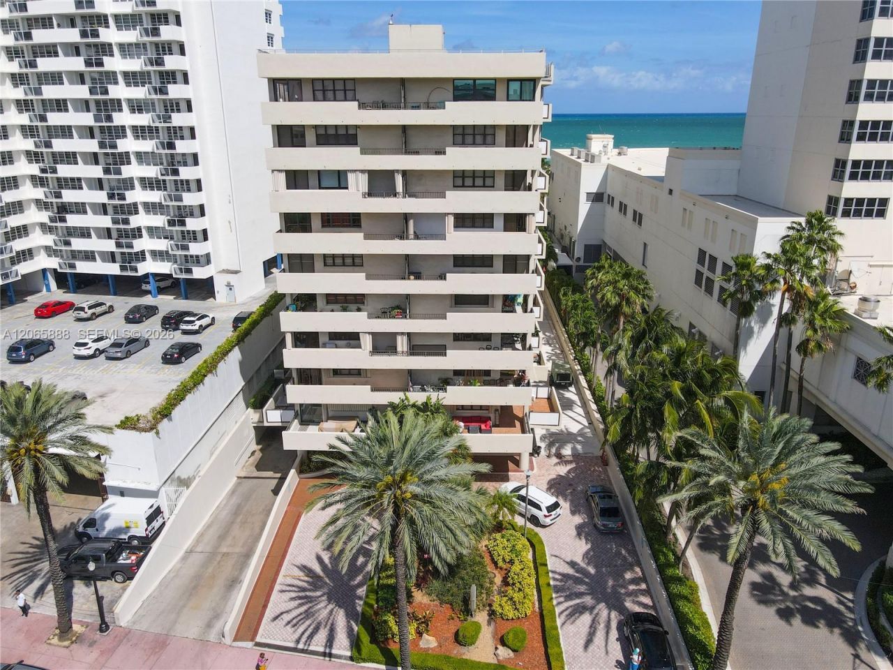 1621 Collins Ave , Unit 908, Miami Beach, FL 33139 Photo